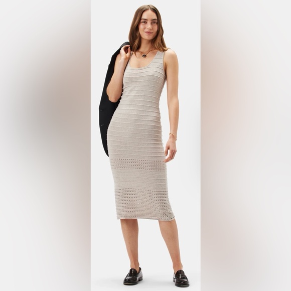 Dress - Picture 1 of 7